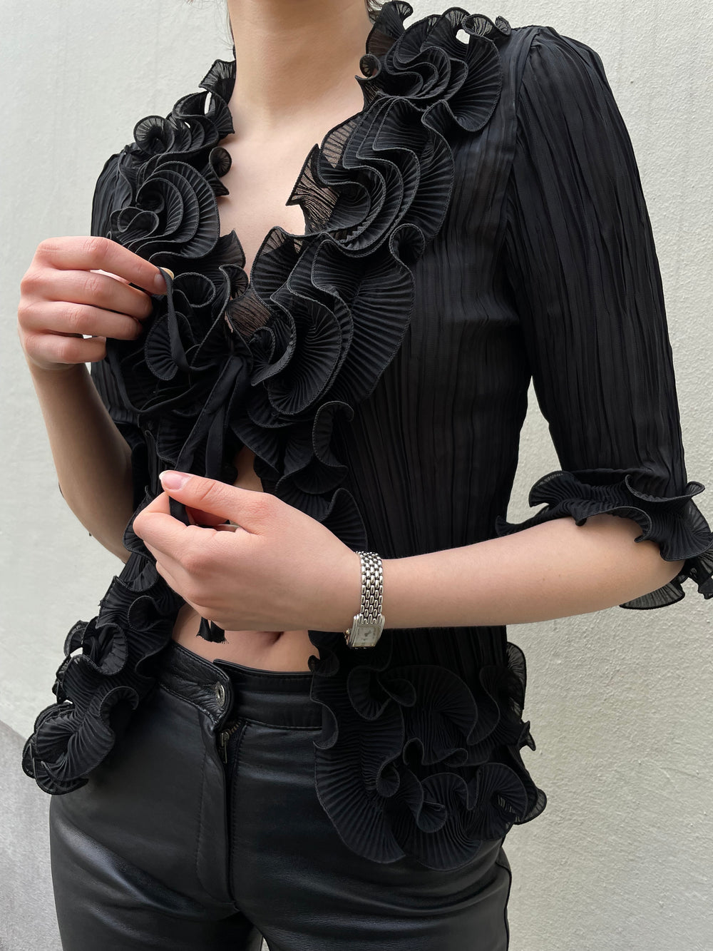 VINTAGE 90S PLISSÉE BLOUSE WITH SCULPTURAL RUFFLES AND 3/4 SLEEVES