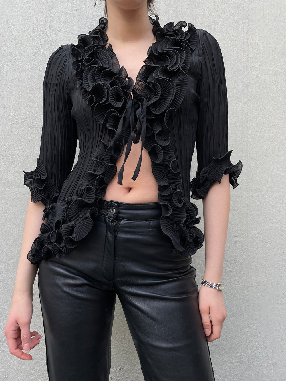 VINTAGE 90S PLISSÉE BLOUSE WITH SCULPTURAL RUFFLES AND 3/4 SLEEVES