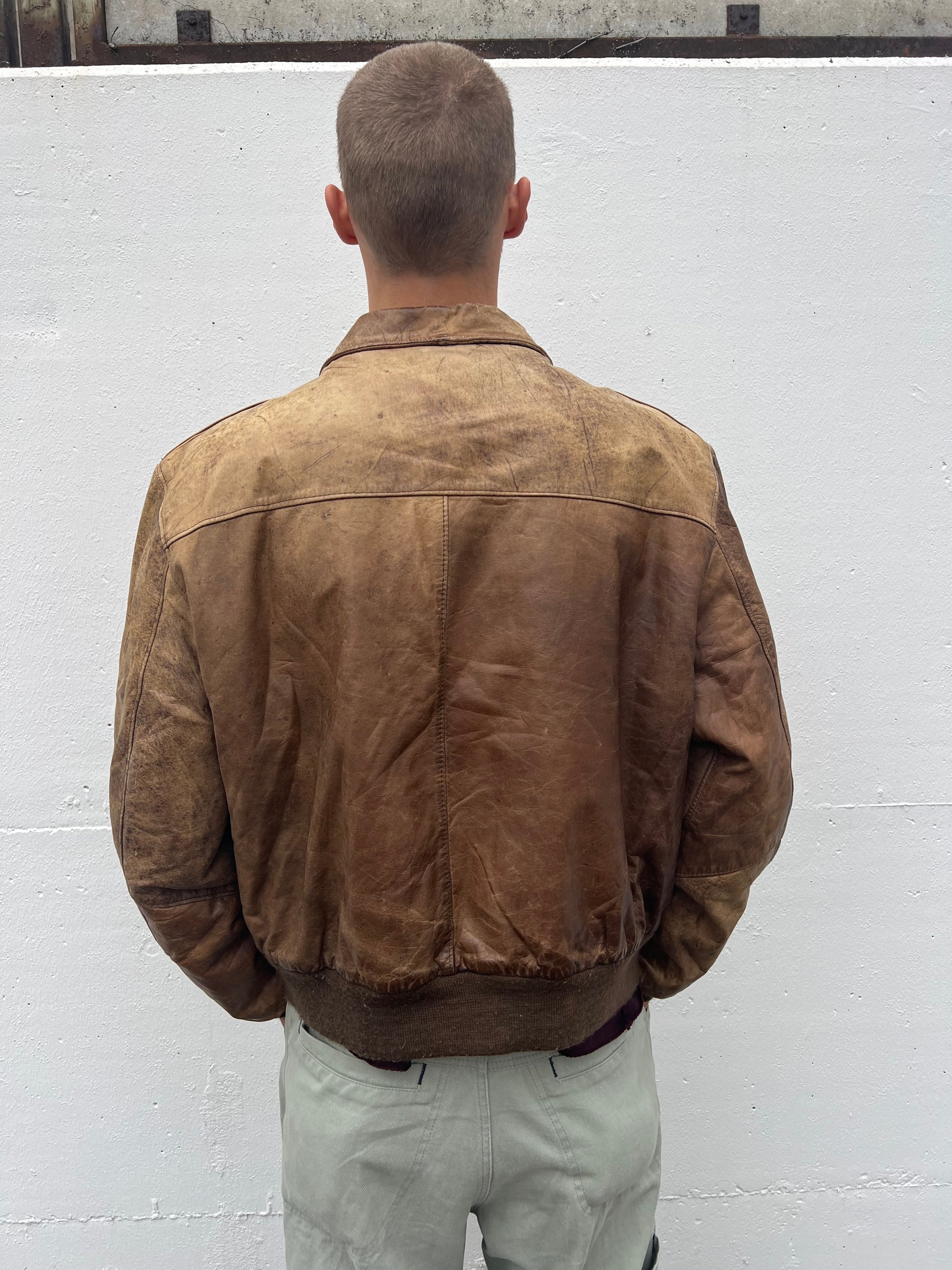 Vintage 90s Heavy Leather Bomber Jacket (L)