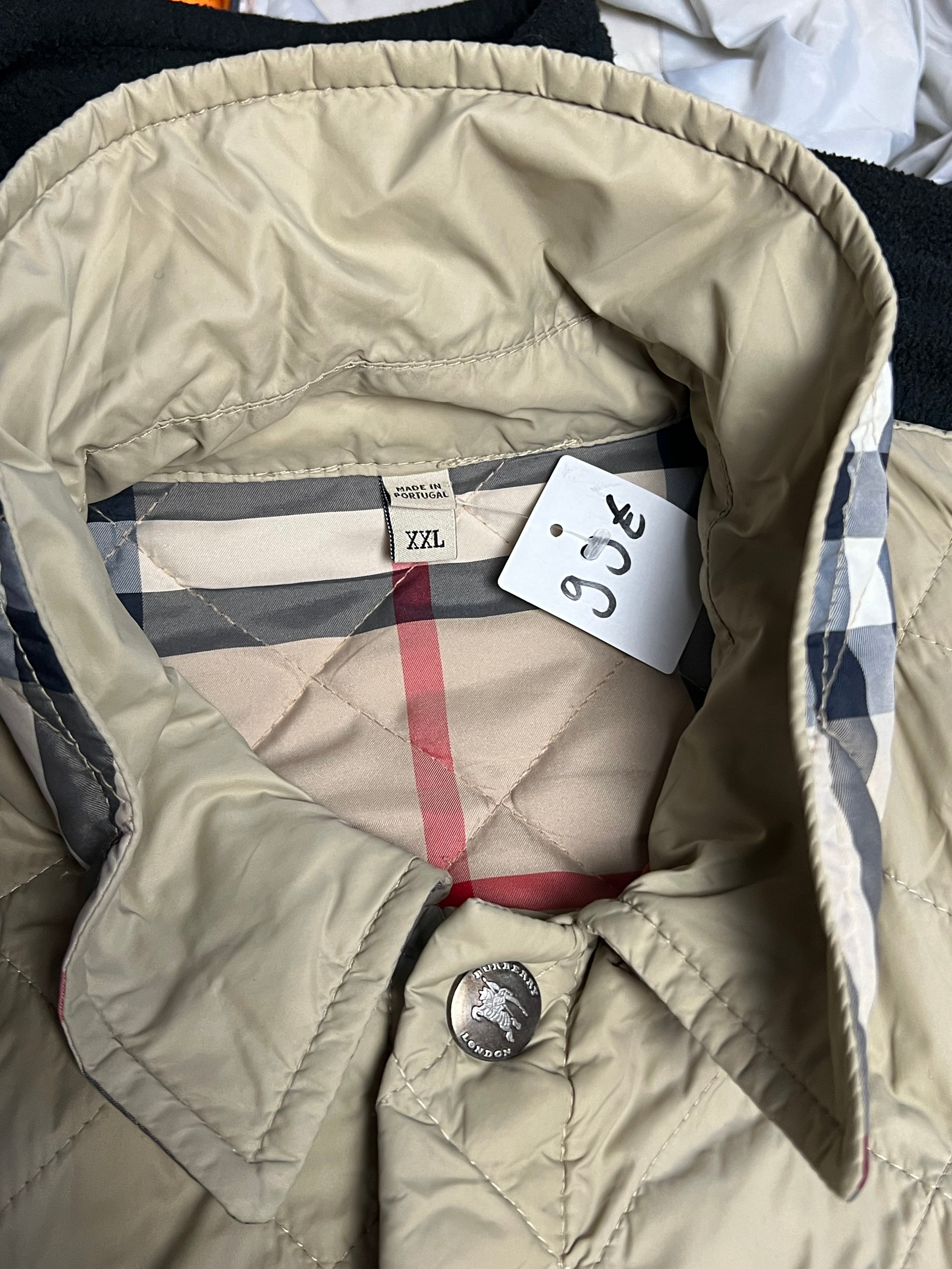 Early 2000s Burberry Puffer Jacket (XL)