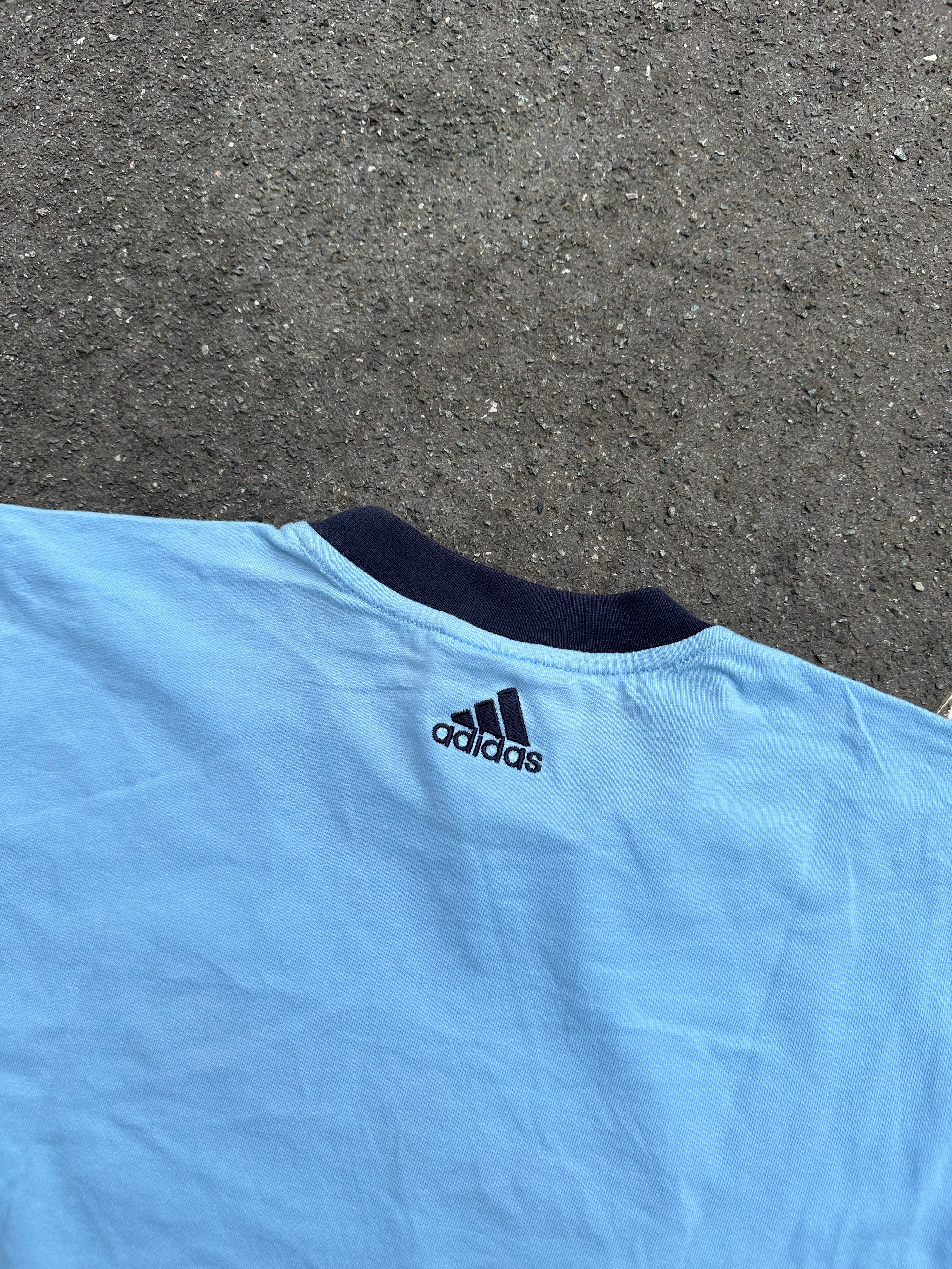 Early 2000s Adidas T-Shirt (L)
