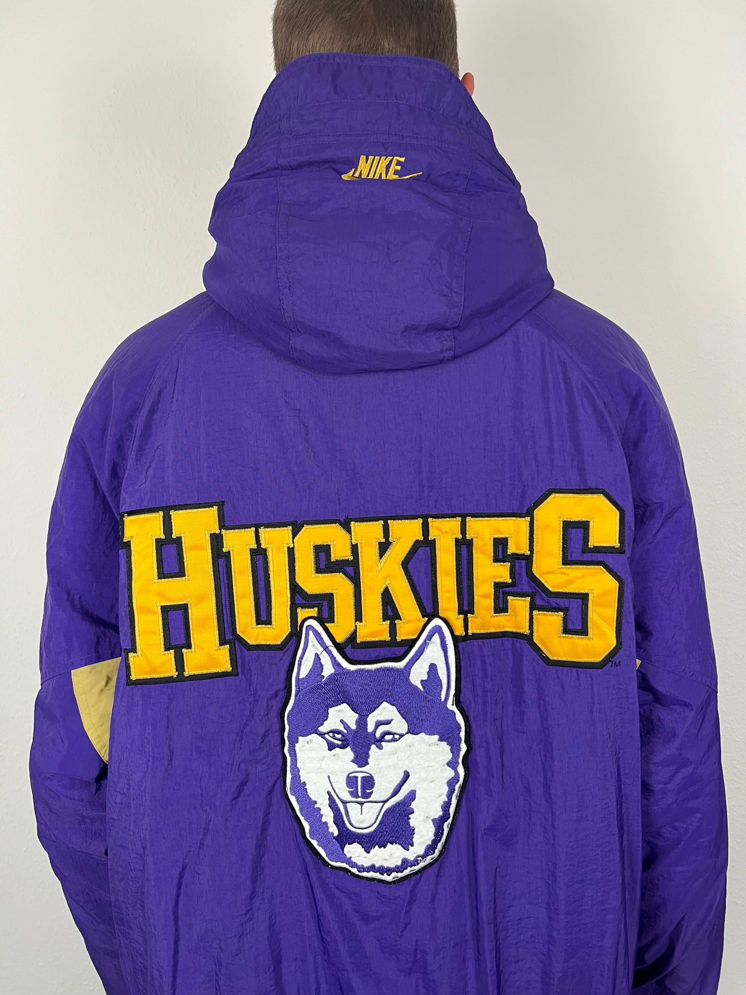 Vintage Nike Team Huskies Jacket (XL)